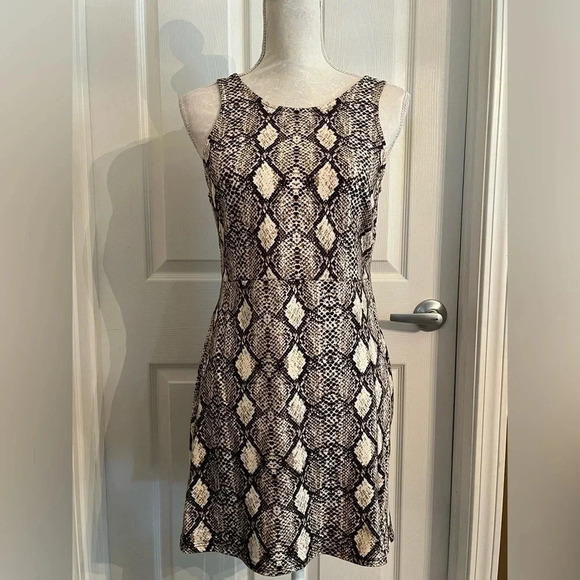 Sadie & Sage‎ snake print dress size M - Picture 6 of 8